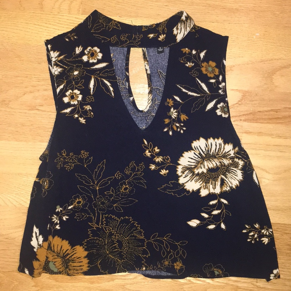 Kendall & Kylie Crop Tank